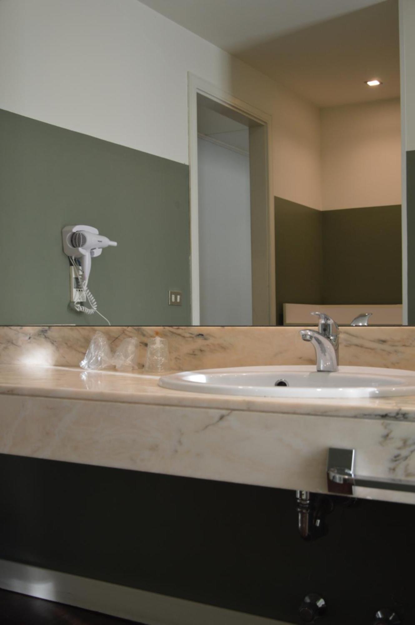 Blue Dream Hotel Монселіче Екстер'єр фото