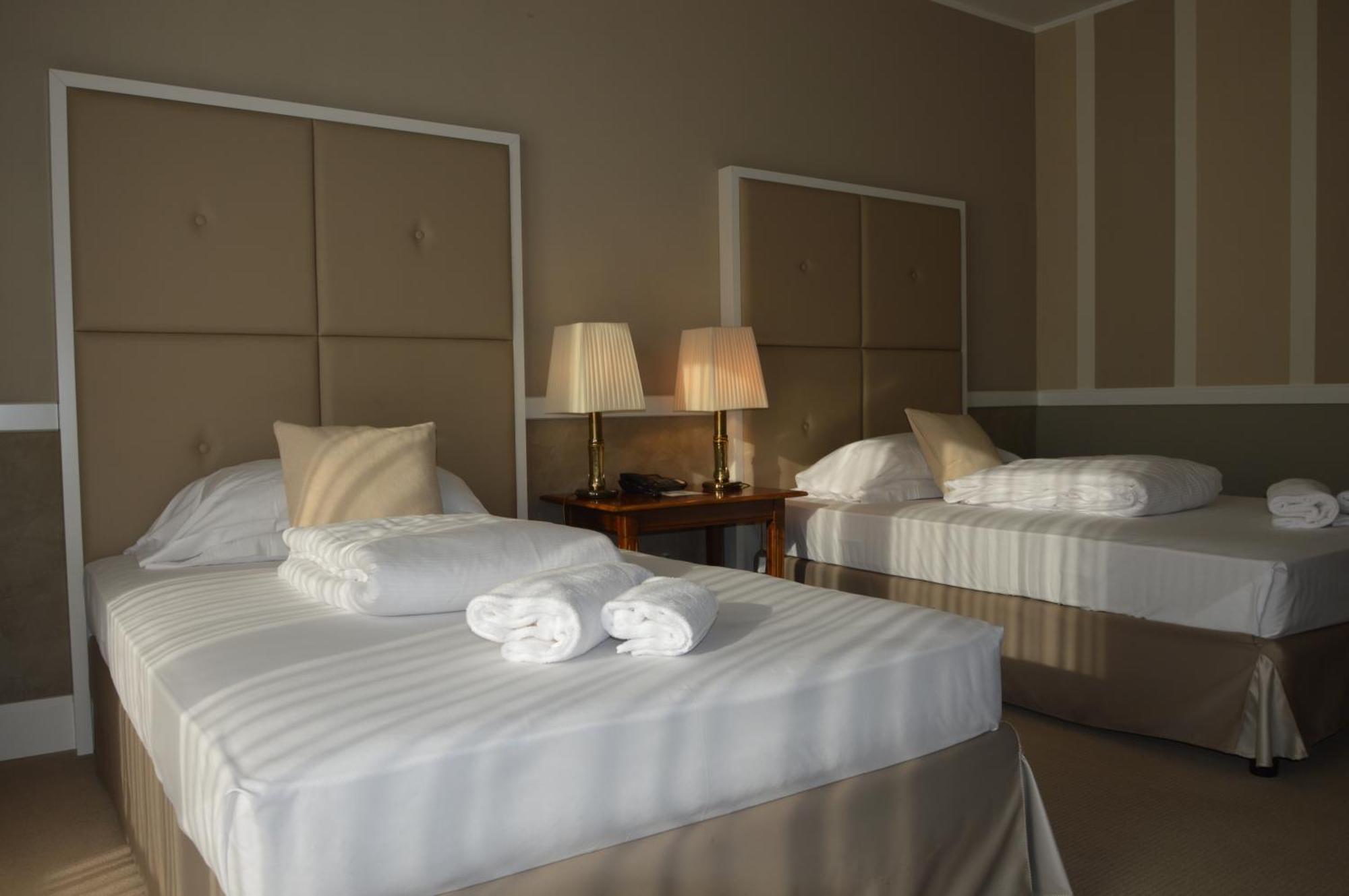 Blue Dream Hotel Монселіче Екстер'єр фото