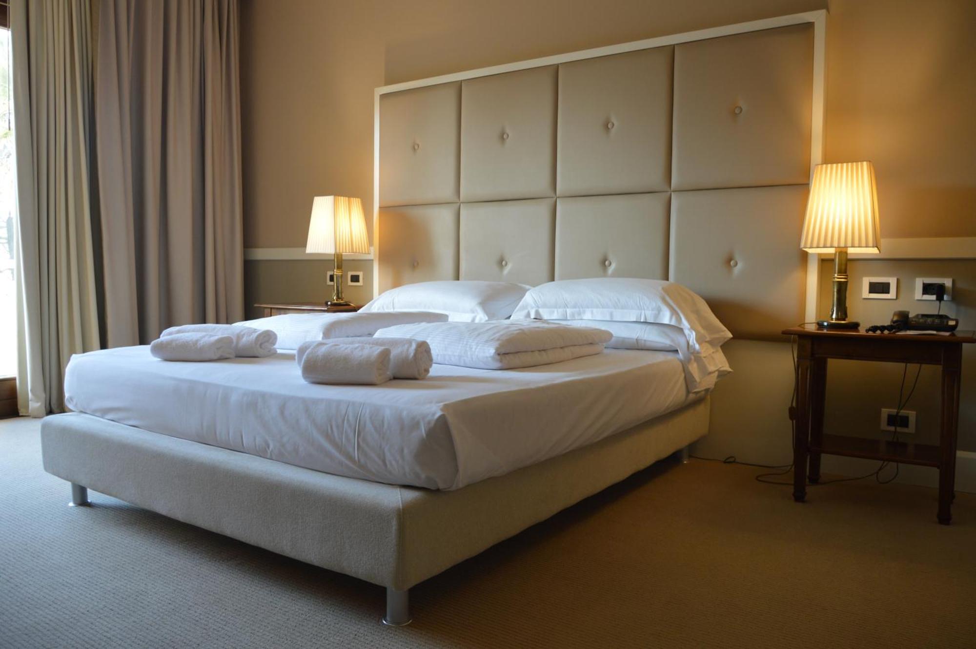 Blue Dream Hotel Монселіче Екстер'єр фото