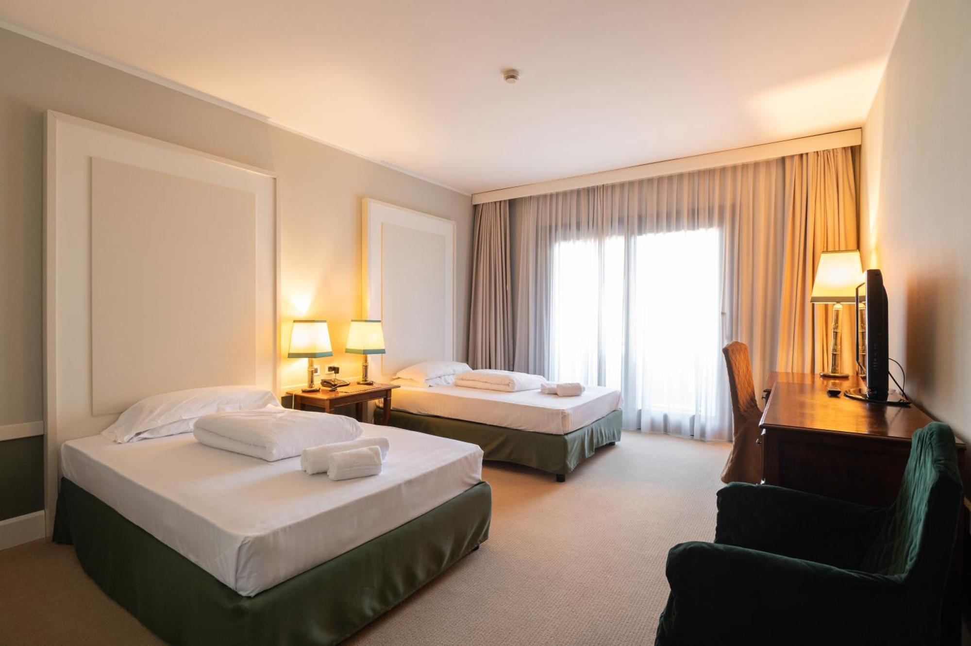 Blue Dream Hotel Монселіче Екстер'єр фото